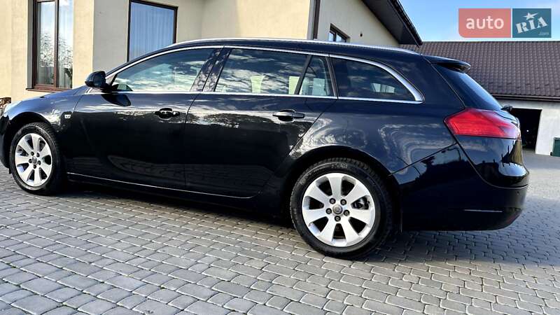 Універсал Opel Insignia 2010 в Луцьку