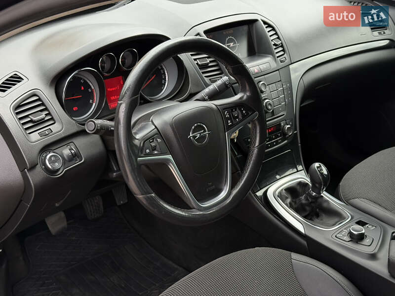 Универсал Opel Insignia 2010 в Ивано-Франковске фото 12 Универсал Opel Insignia 2010 в Ивано-Франковске