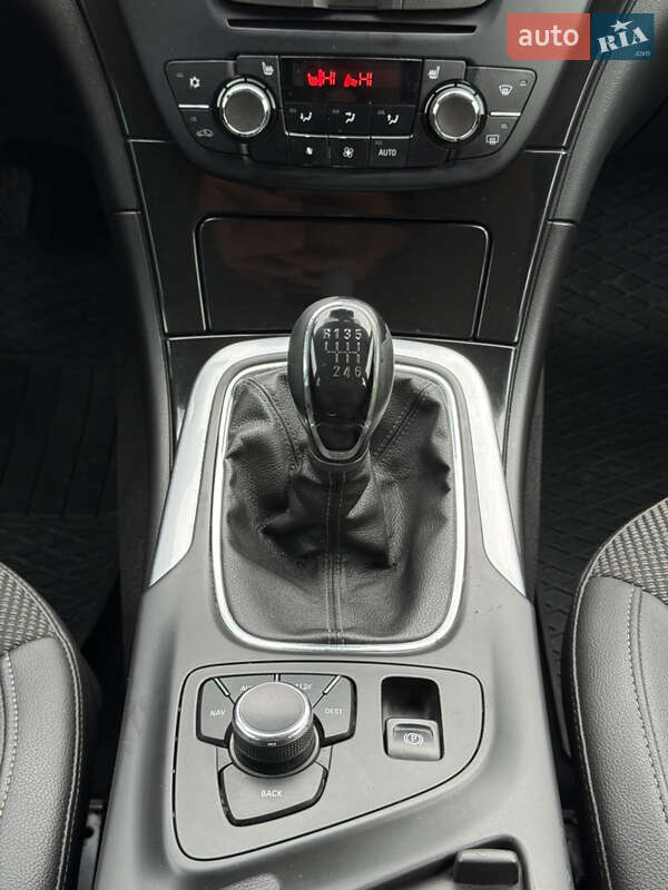 Универсал Opel Insignia 2010 в Ивано-Франковске фото 18 Универсал Opel Insignia 2010 в Ивано-Франковске