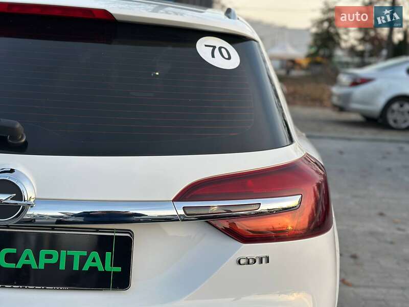 Универсал Opel Insignia 2016 в Киеве