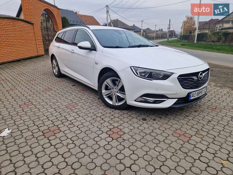 Универсал Opel Insignia 2018 в Ужгороде