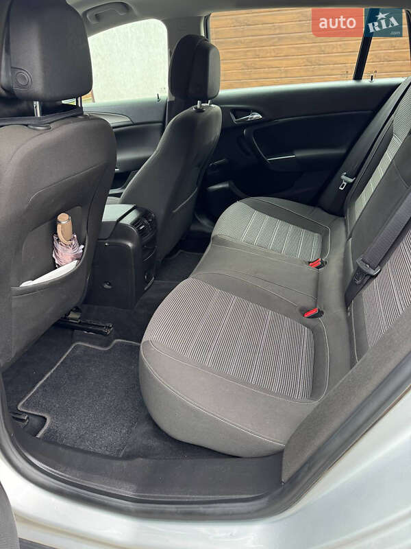 Универсал Opel Insignia 2012 в Полтаве