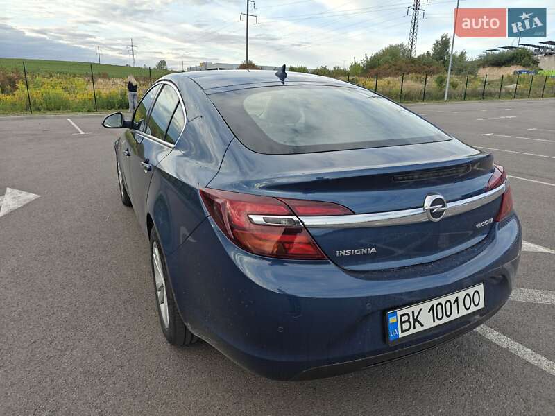 Лифтбек Opel Insignia 2015 в Ровно фото 2 Лифтбек Opel Insignia 2015 в Ровно