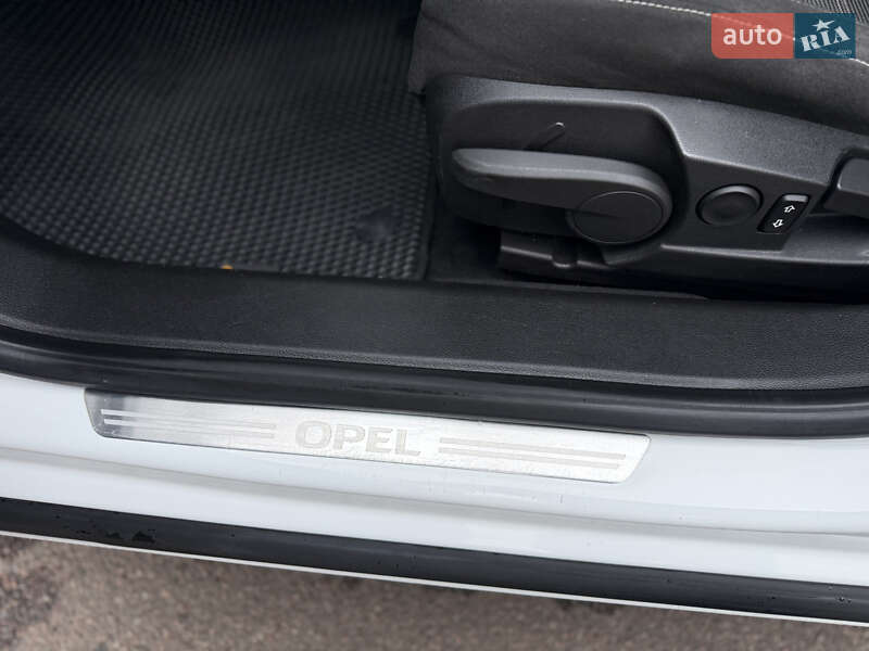Універсал Opel Insignia 2010 в Борисполі