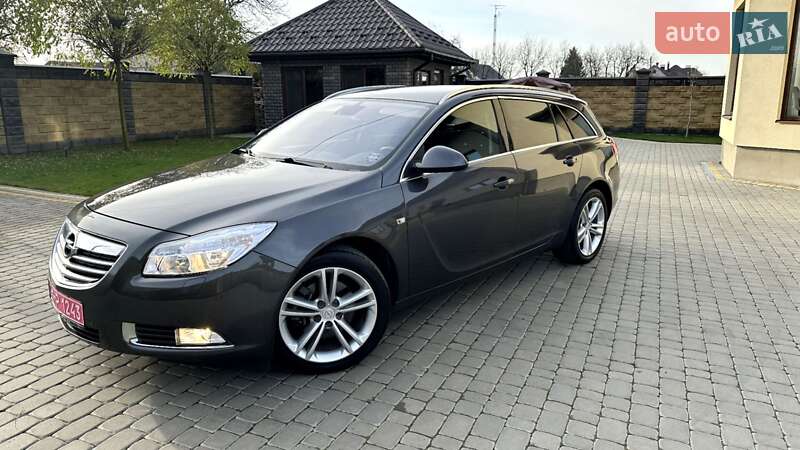 Універсал Opel Insignia 2009 в Луцьку