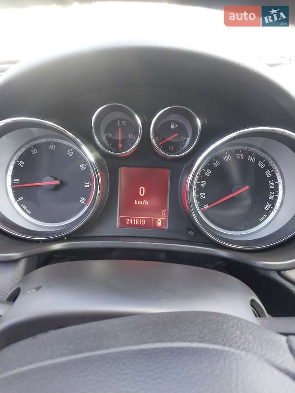 Лифтбек Opel Insignia 2009 в Владимире фото 20 Лифтбек Opel Insignia 2009 в Владимире