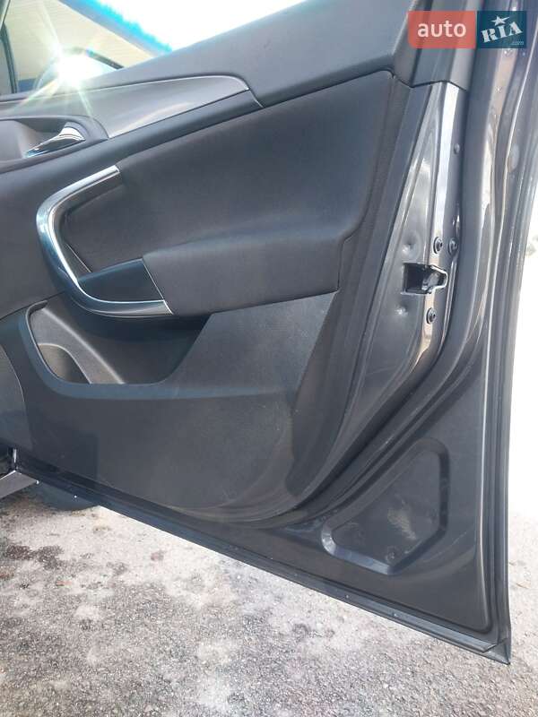 Лифтбек Opel Insignia 2009 в Владимире фото 32 Лифтбек Opel Insignia 2009 в Владимире