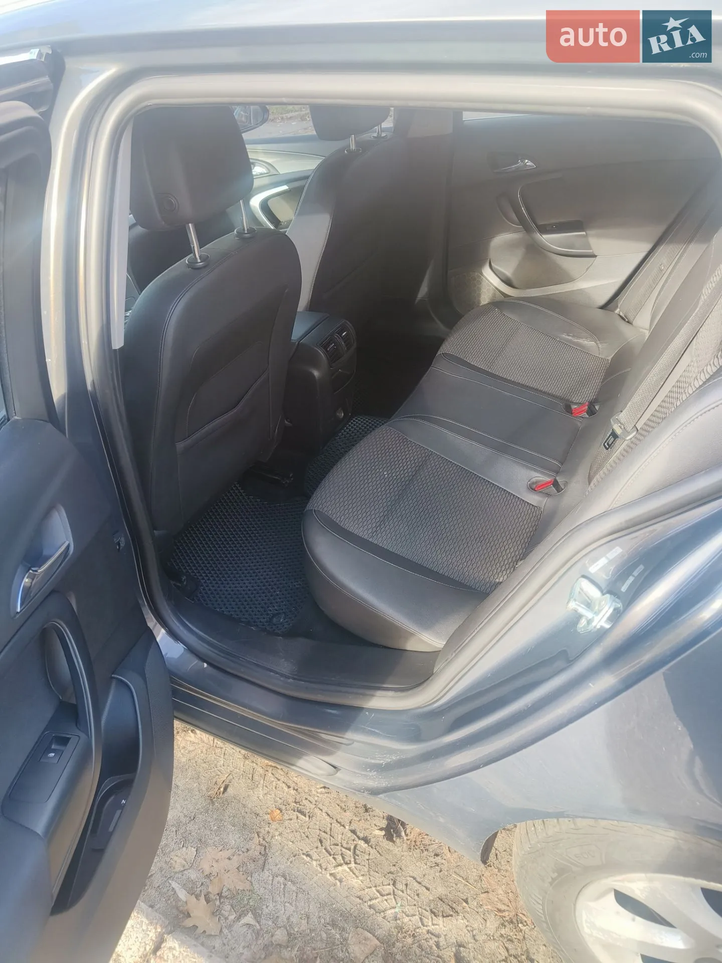 Opel Insignia 2014 VIN W0LGM8EM6E1125095 фото оголошення 2 з 17