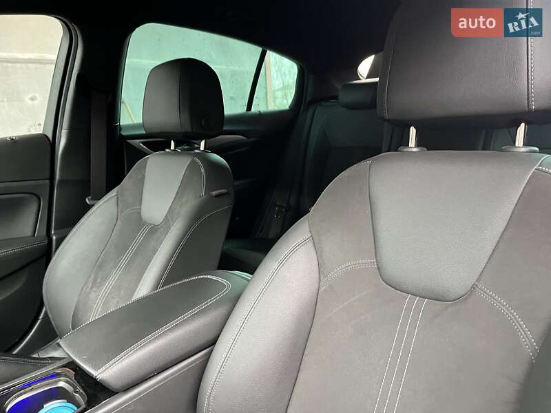 Универсал Opel Insignia 2020 в Золочеве