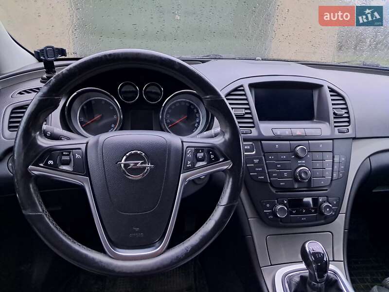 Седан Opel Insignia 2013 в Калуше