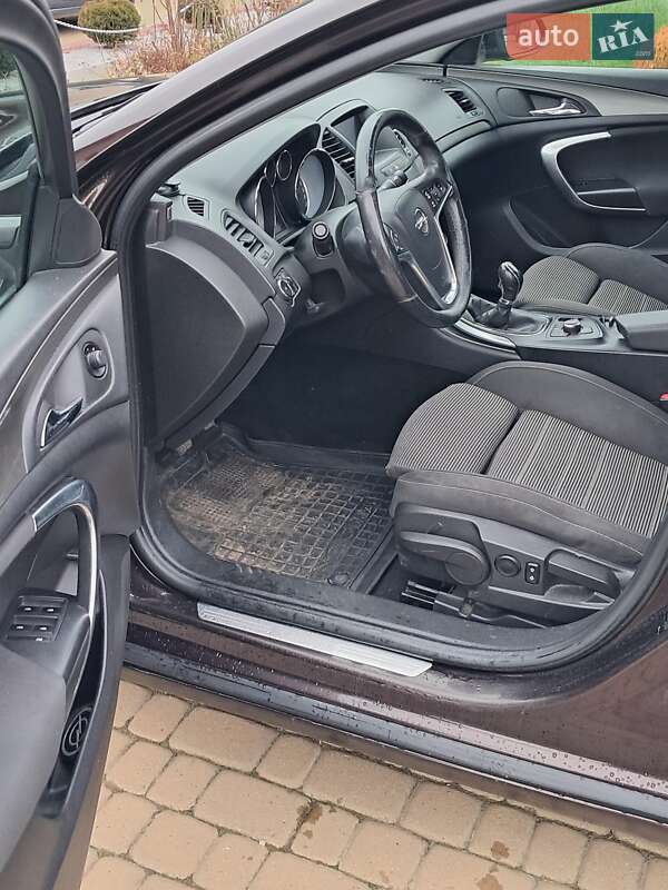 Седан Opel Insignia 2013 в Калуше