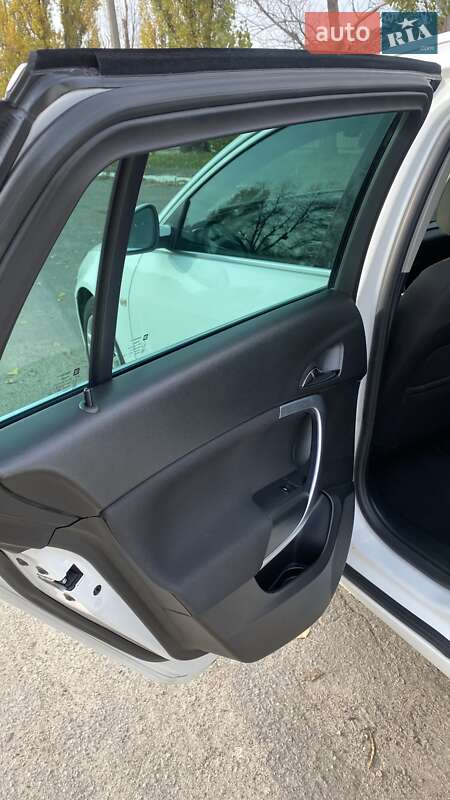 Универсал Opel Insignia 2012 в Киеве