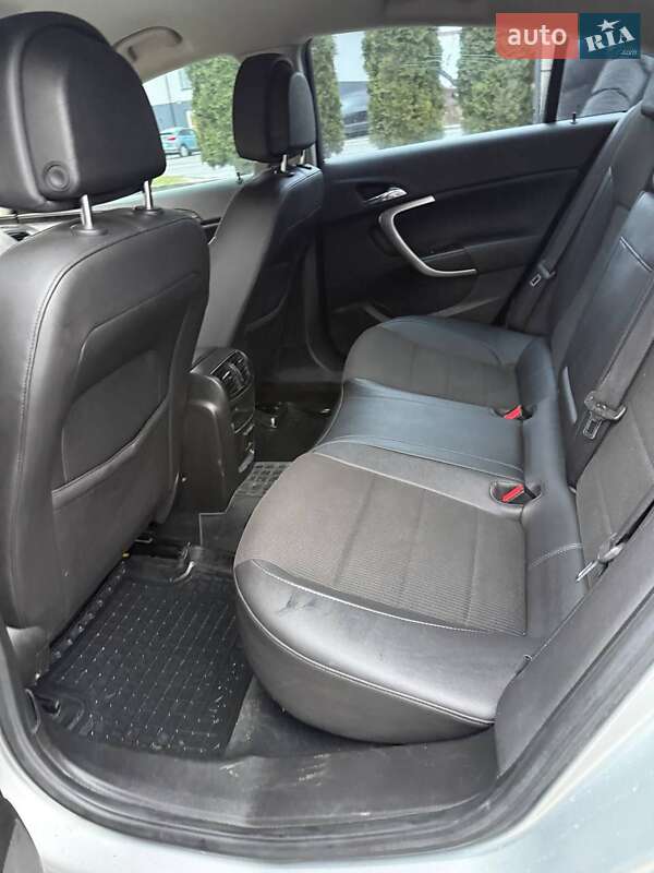 Седан Opel Insignia 2009 в Ивано-Франковске