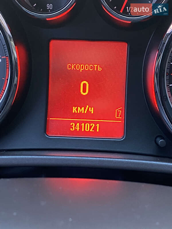 Лифтбек Opel Insignia 2010 в Рава-Русской фото 2 Лифтбек Opel Insignia 2010 в Рава-Русской