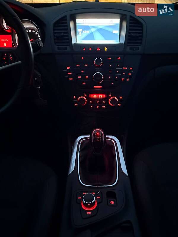 Седан Opel Insignia 2009 в Черновцах