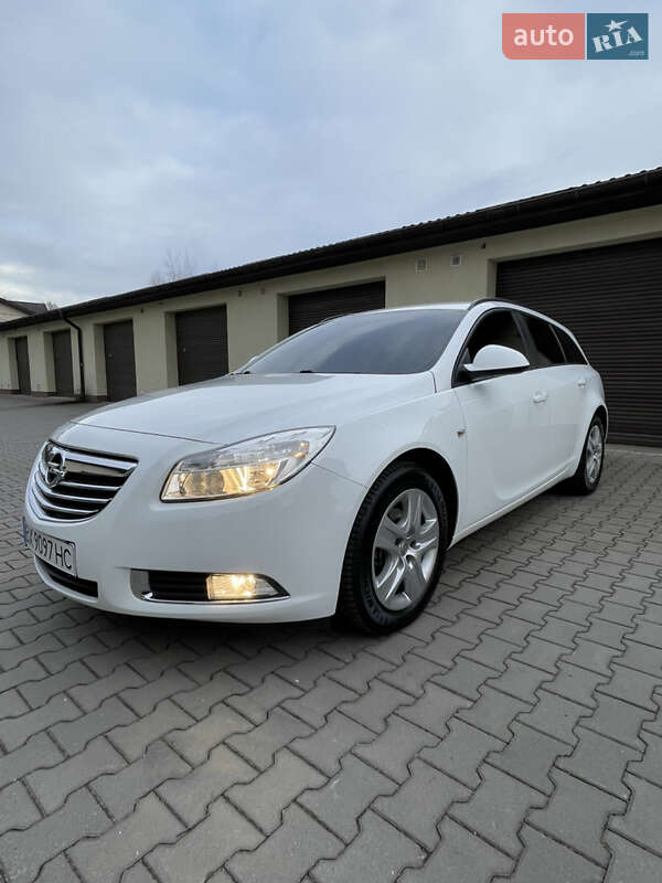 Opel Insignia 2011
