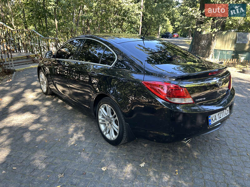 Седан Opel Insignia 2009 в Киеве