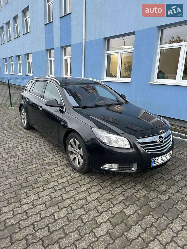 Универсал Opel Insignia 2010 в Львове