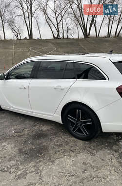 Универсал Opel Insignia 2014 в Киеве