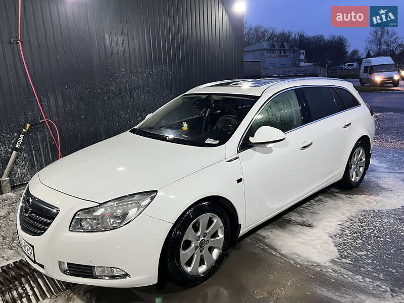 Opel Insignia 2011