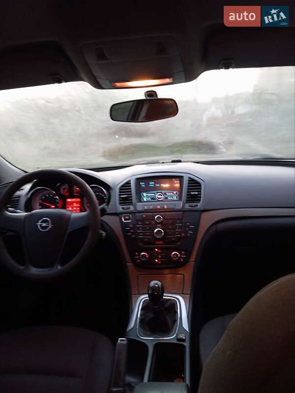 Седан Opel Insignia 2013 в Полтаве