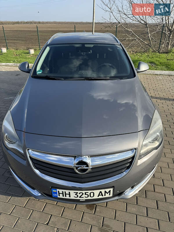 Универсал Opel Insignia 2015 в Измаиле
