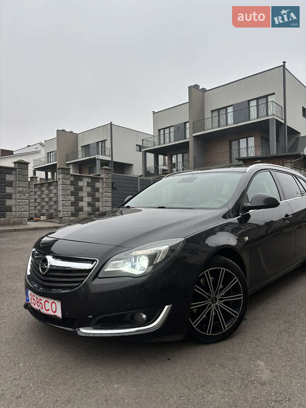 Универсал Opel Insignia 2015 в Ровно