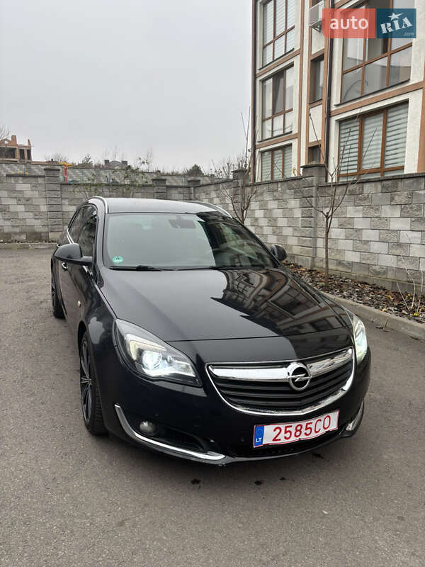 Универсал Opel Insignia 2015 в Ровно