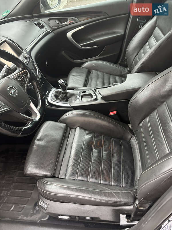 Универсал Opel Insignia 2015 в Ровно