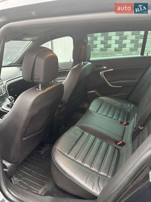 Универсал Opel Insignia 2015 в Ровно