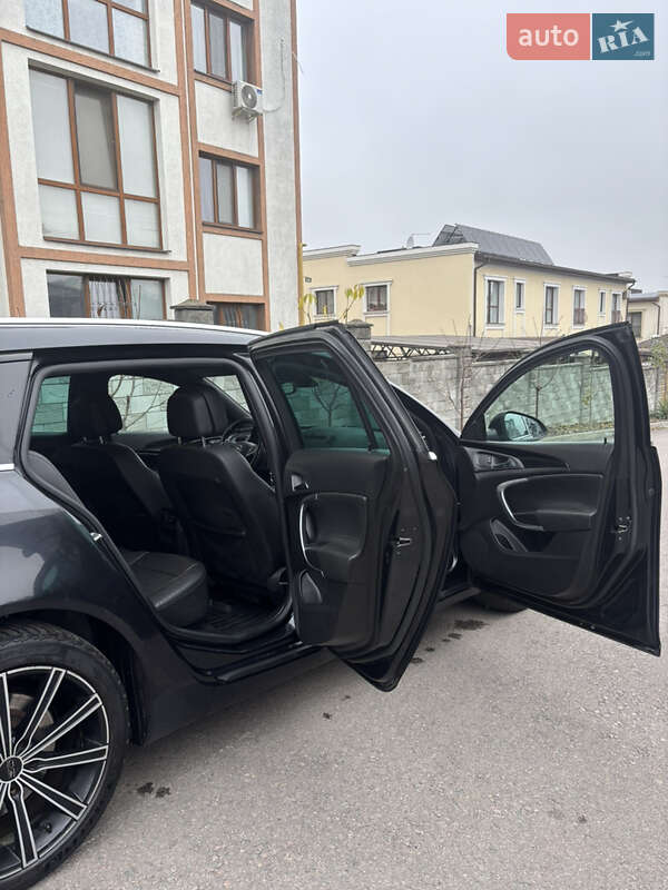 Универсал Opel Insignia 2015 в Ровно