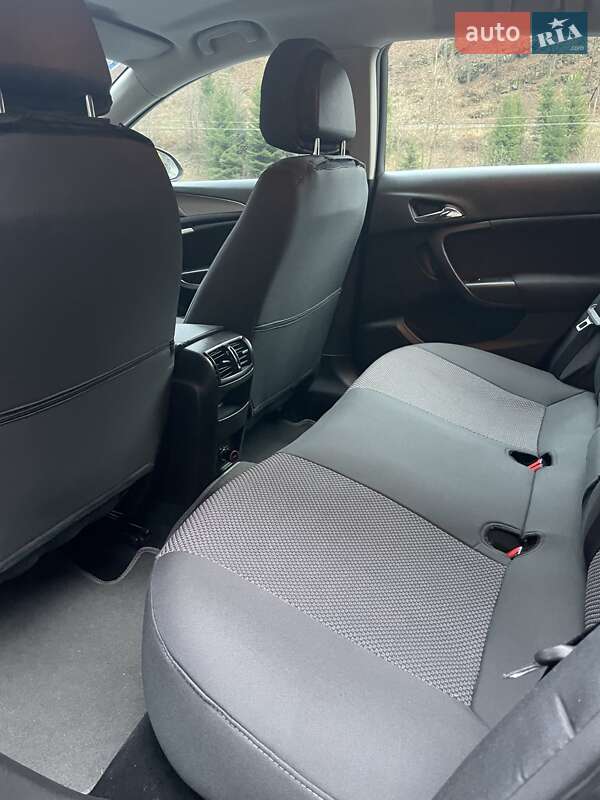 Универсал Opel Insignia 2009 в Ивано-Франковске