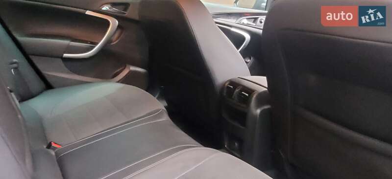 Универсал Opel Insignia 2011 в Львове