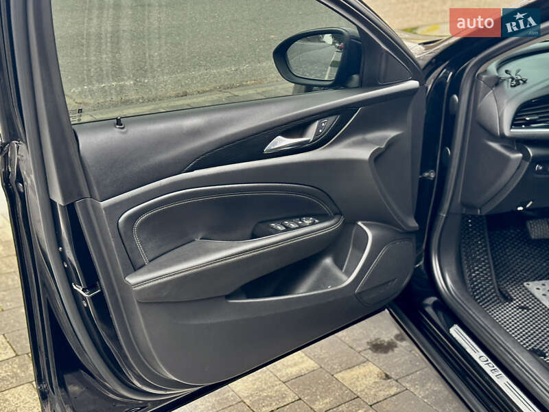 Универсал Opel Insignia 2018 в Ужгороде