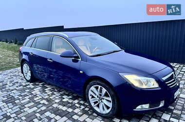 Универсал Opel Insignia 2013 в Киеве
