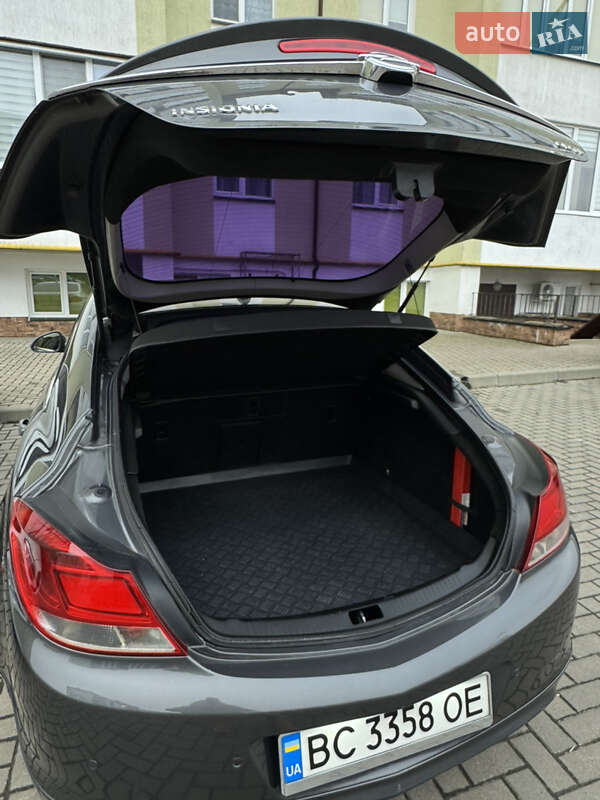 Лифтбек Opel Insignia 2009 в Сокале