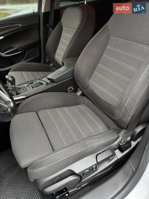 Лифтбек Opel Insignia 2014 в Львове