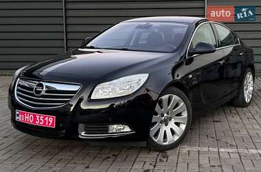 Седан Opel Insignia 2010 в Черкассах