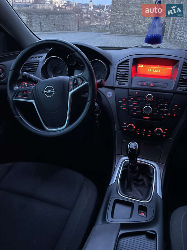 Универсал Opel Insignia 2011 в Каменец-Подольском