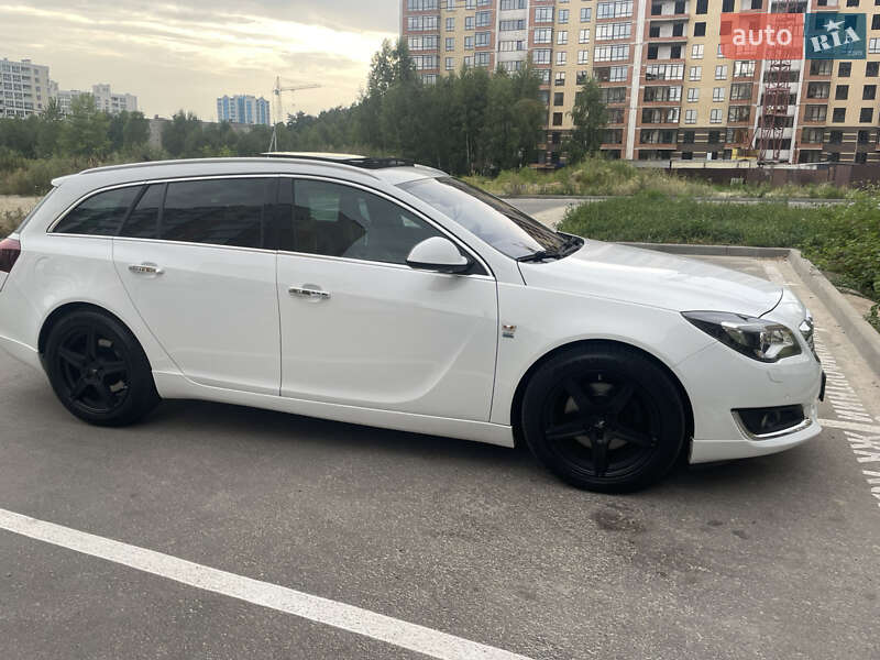 Універсал Opel Insignia 2014 в Чернігові