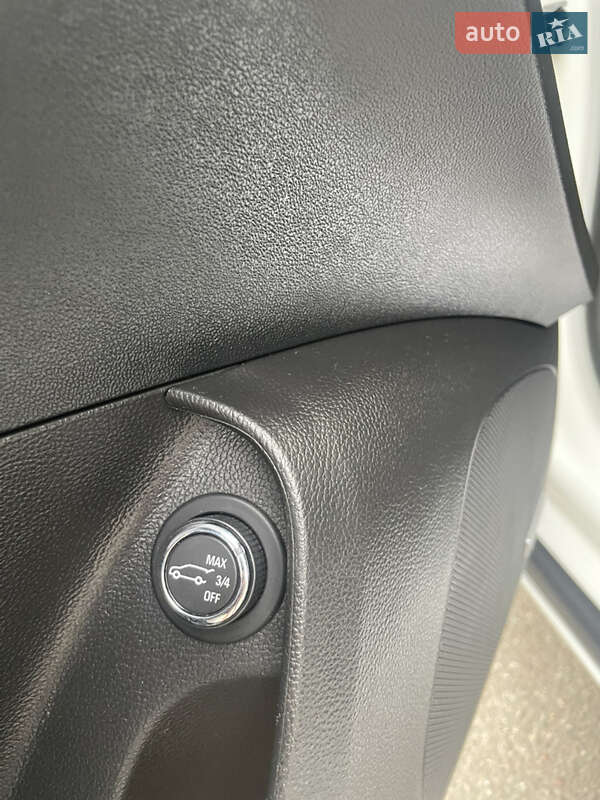 Універсал Opel Insignia 2014 в Чернігові