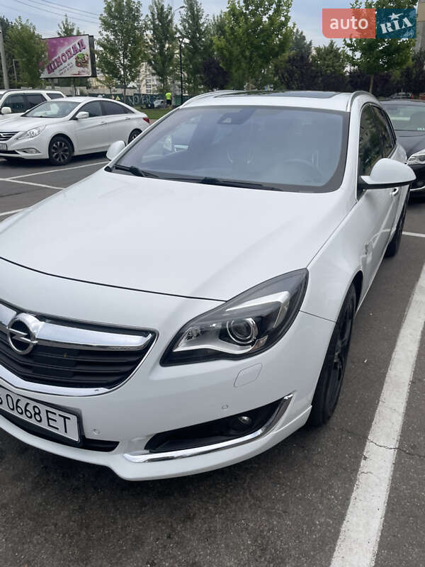 Універсал Opel Insignia 2014 в Чернігові