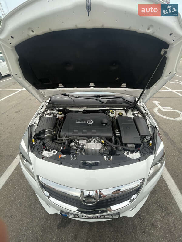 Універсал Opel Insignia 2014 в Чернігові