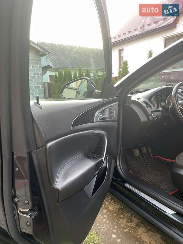 Универсал Opel Insignia 2012 в Долине фото 10 Универсал Opel Insignia 2012 в Долине