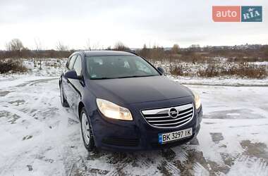 Універсал Opel Insignia 2010 в Рівному