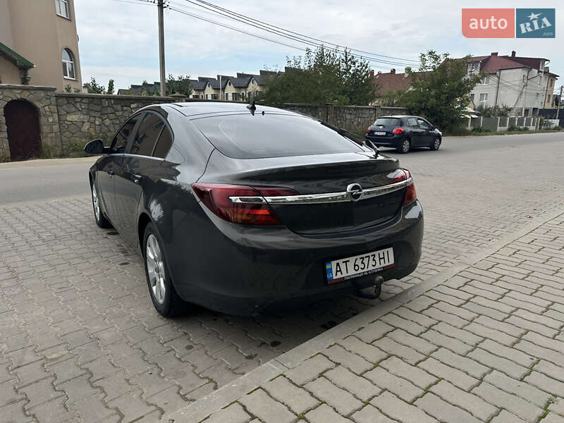 Седан Opel Insignia 2014 в Івано-Франківську