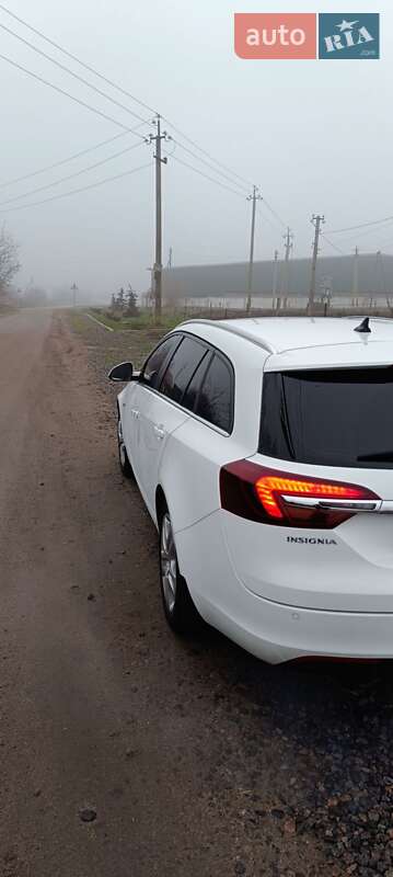 Універсал Opel Insignia 2016 в Дніпрі