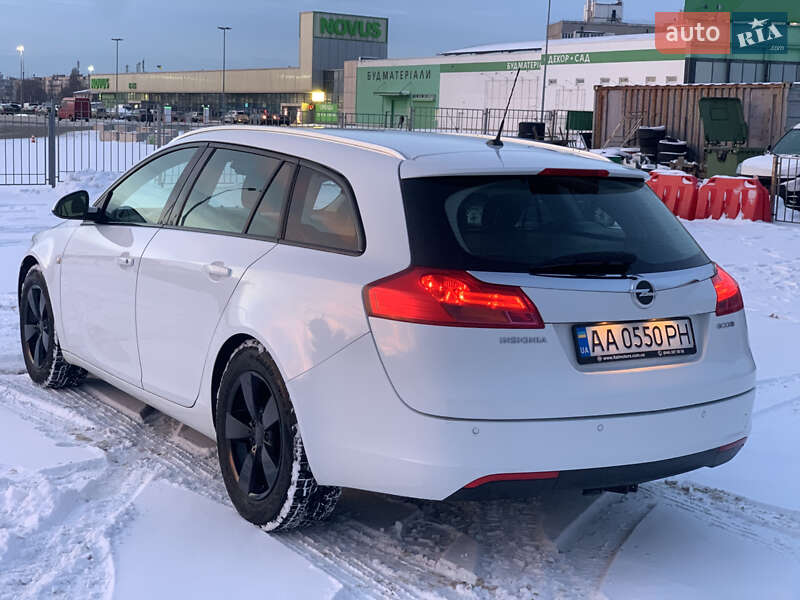 Універсал Opel Insignia 2012 в Києві