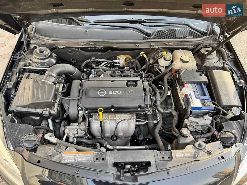 Седан Opel Insignia 2010 в Чорноморську