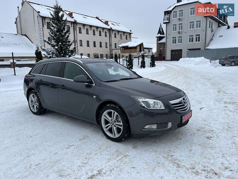 Универсал Opel Insignia 2011 в Бродах